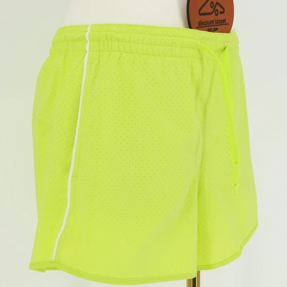 Lululemon Court Rival Perforated High‎ Rise Shorts 3